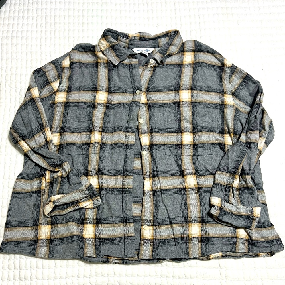 Old Navy cropped boyfriend style plaid button up